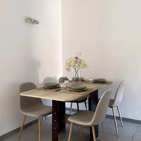 Haven Apartment *